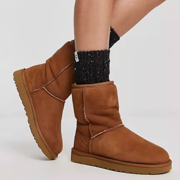 UGG Shoes - Women's Classic Short II Australian Ugg Chestnut Boots